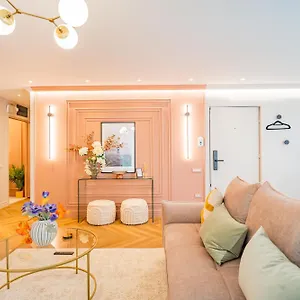 Apartment Victoriei Emerald & Pink Gems - Designer, Bucharest